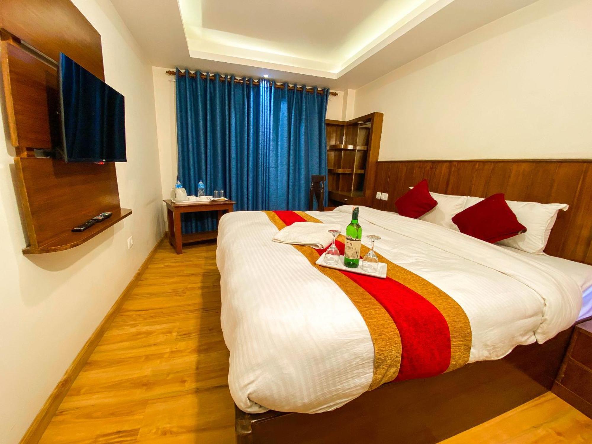 Hotel Abi International Катманду Екстер'єр фото