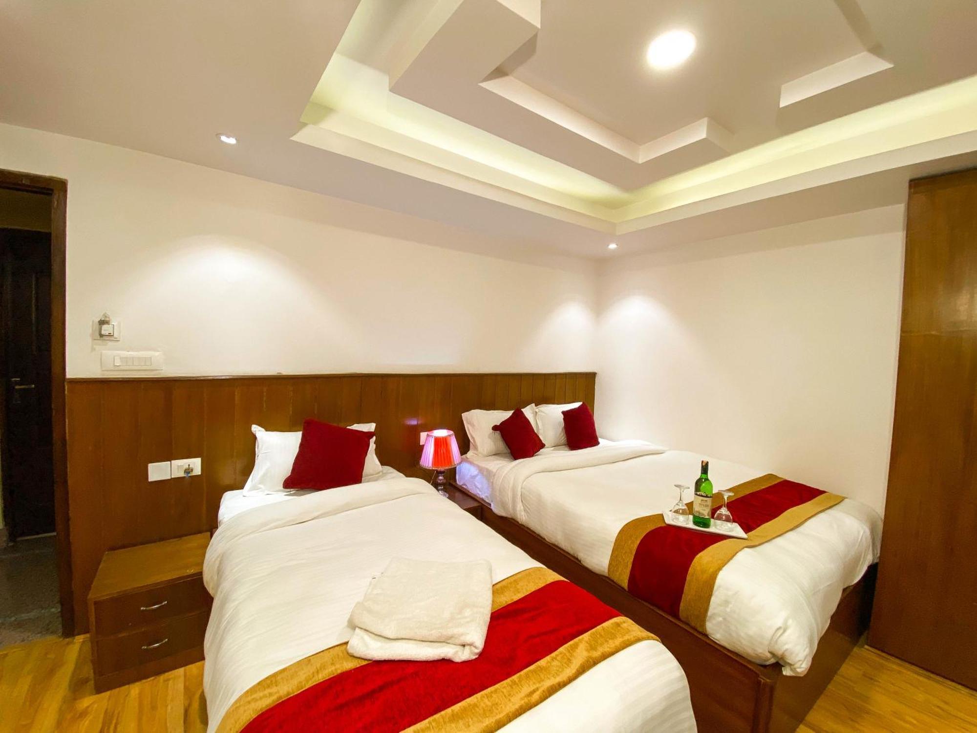 Hotel Abi International Катманду Екстер'єр фото