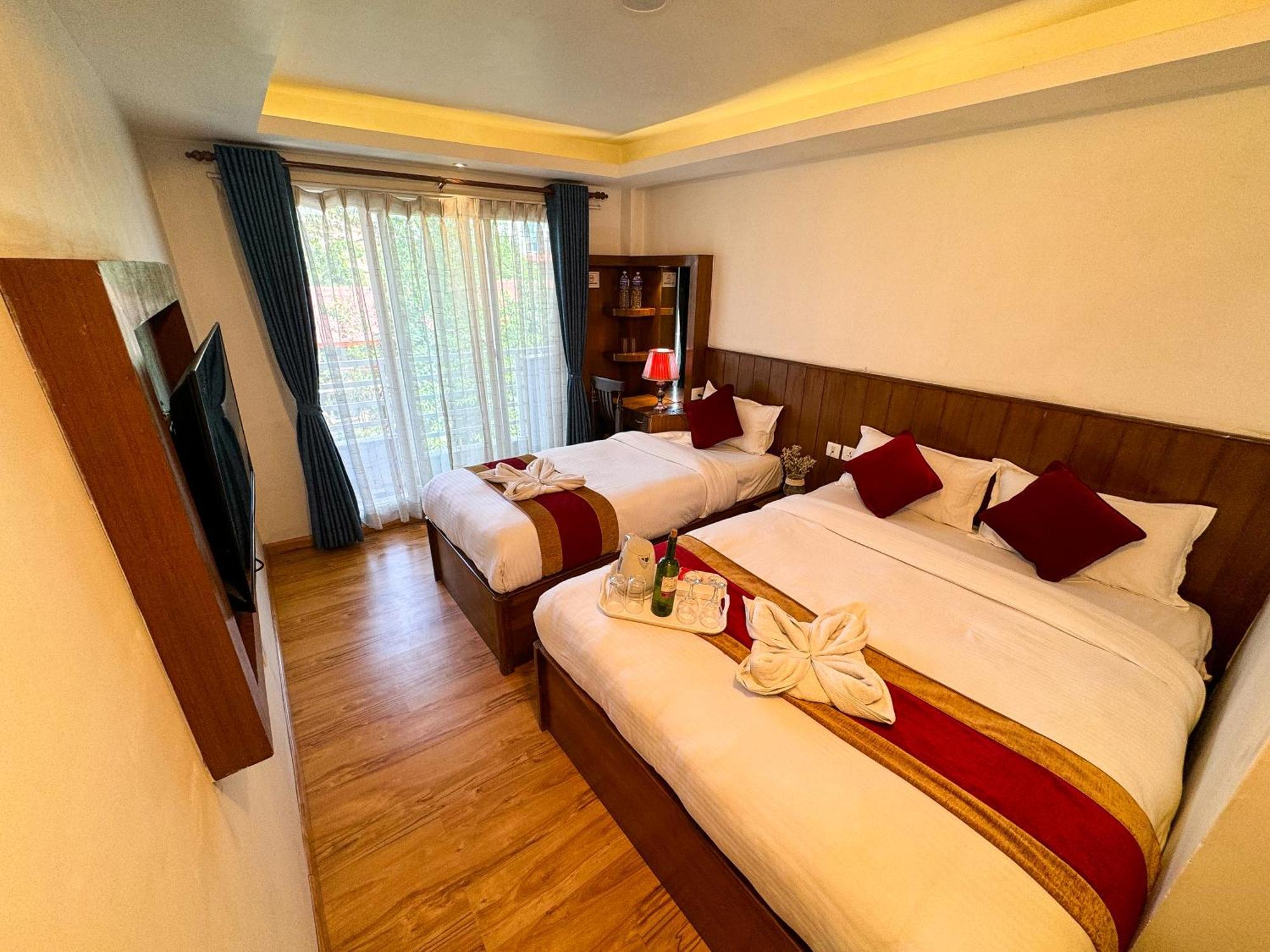 Hotel Abi International Катманду Екстер'єр фото