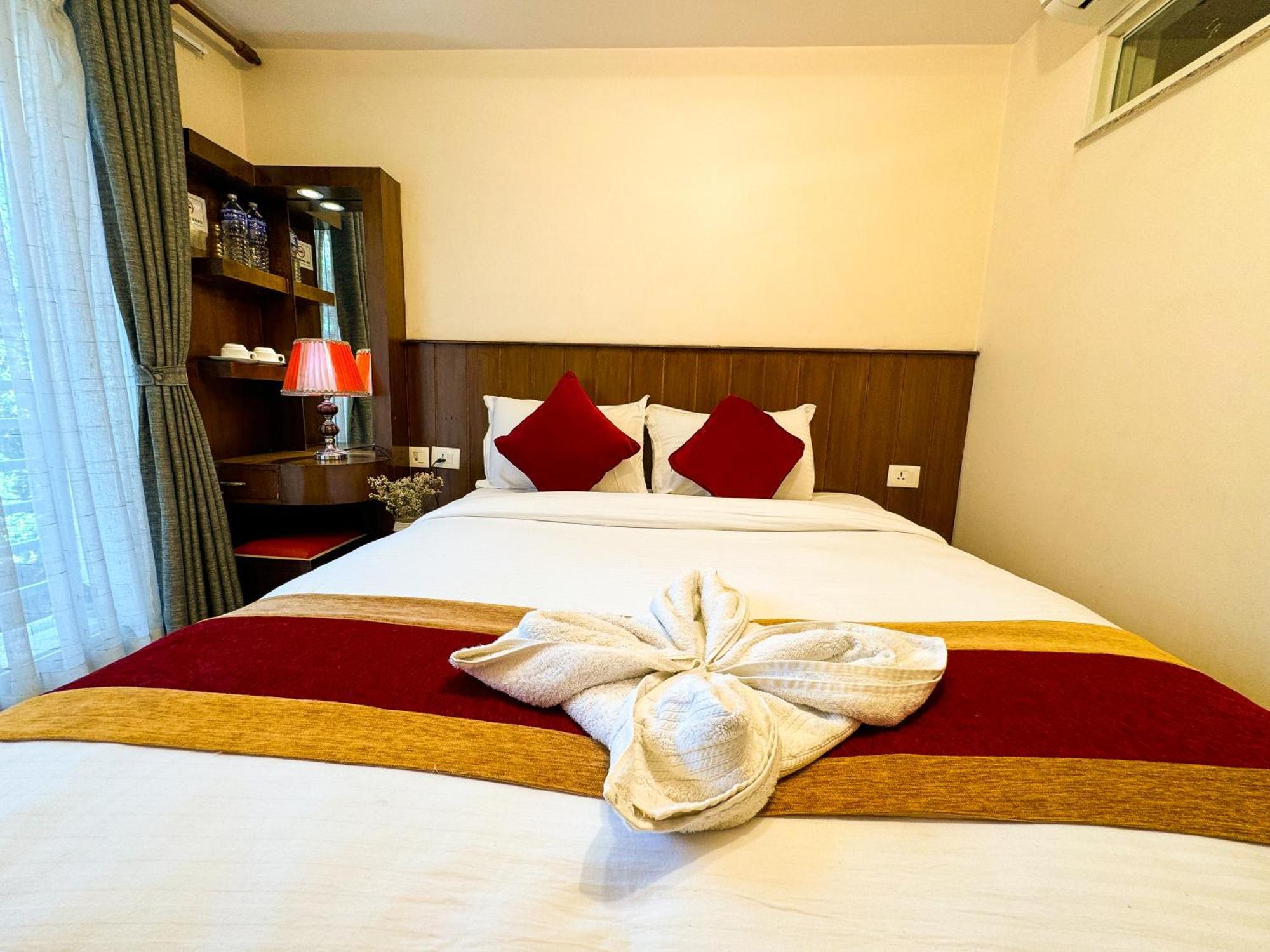 Hotel Abi International Катманду Екстер'єр фото