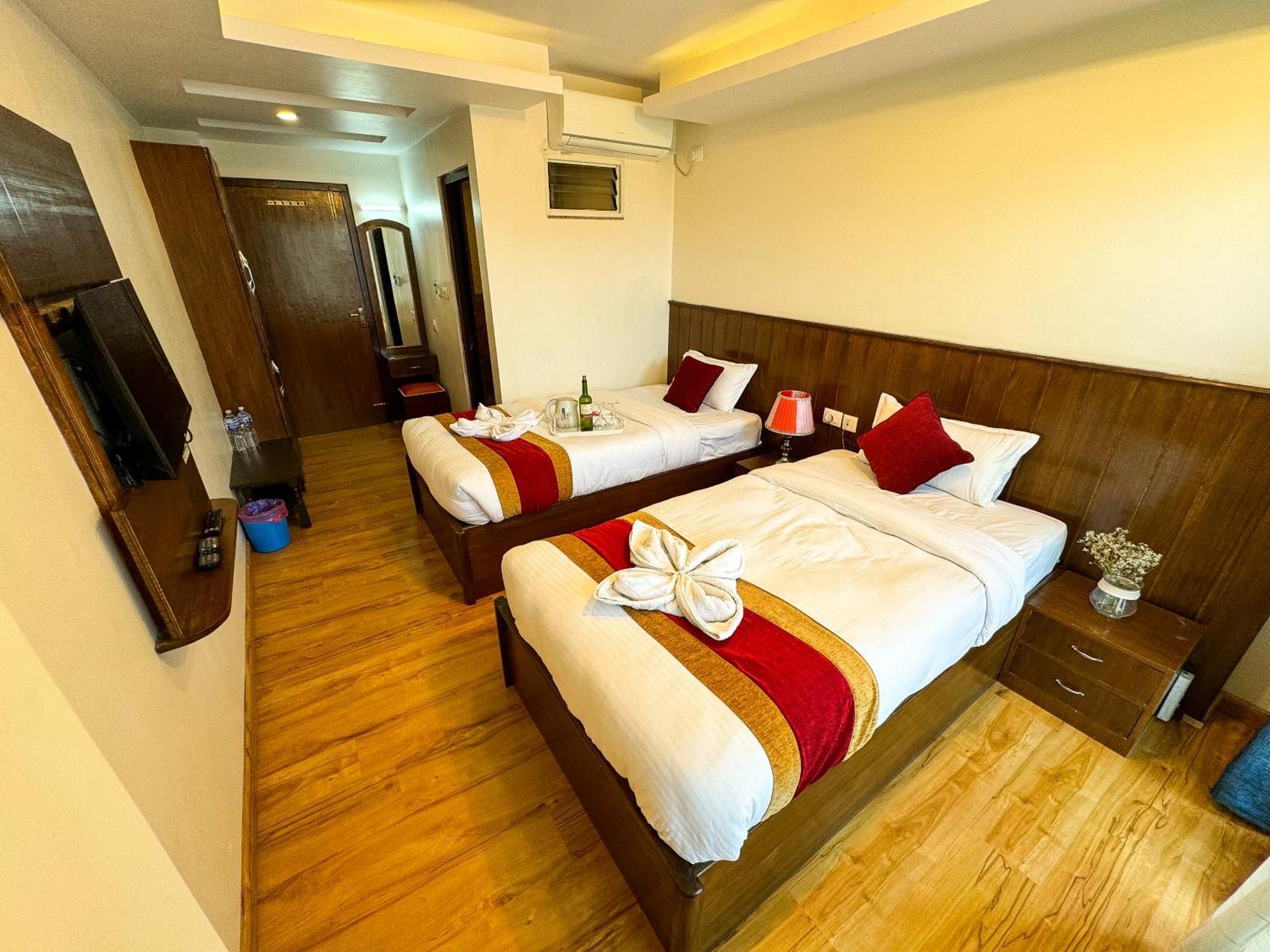 Hotel Abi International Катманду Екстер'єр фото