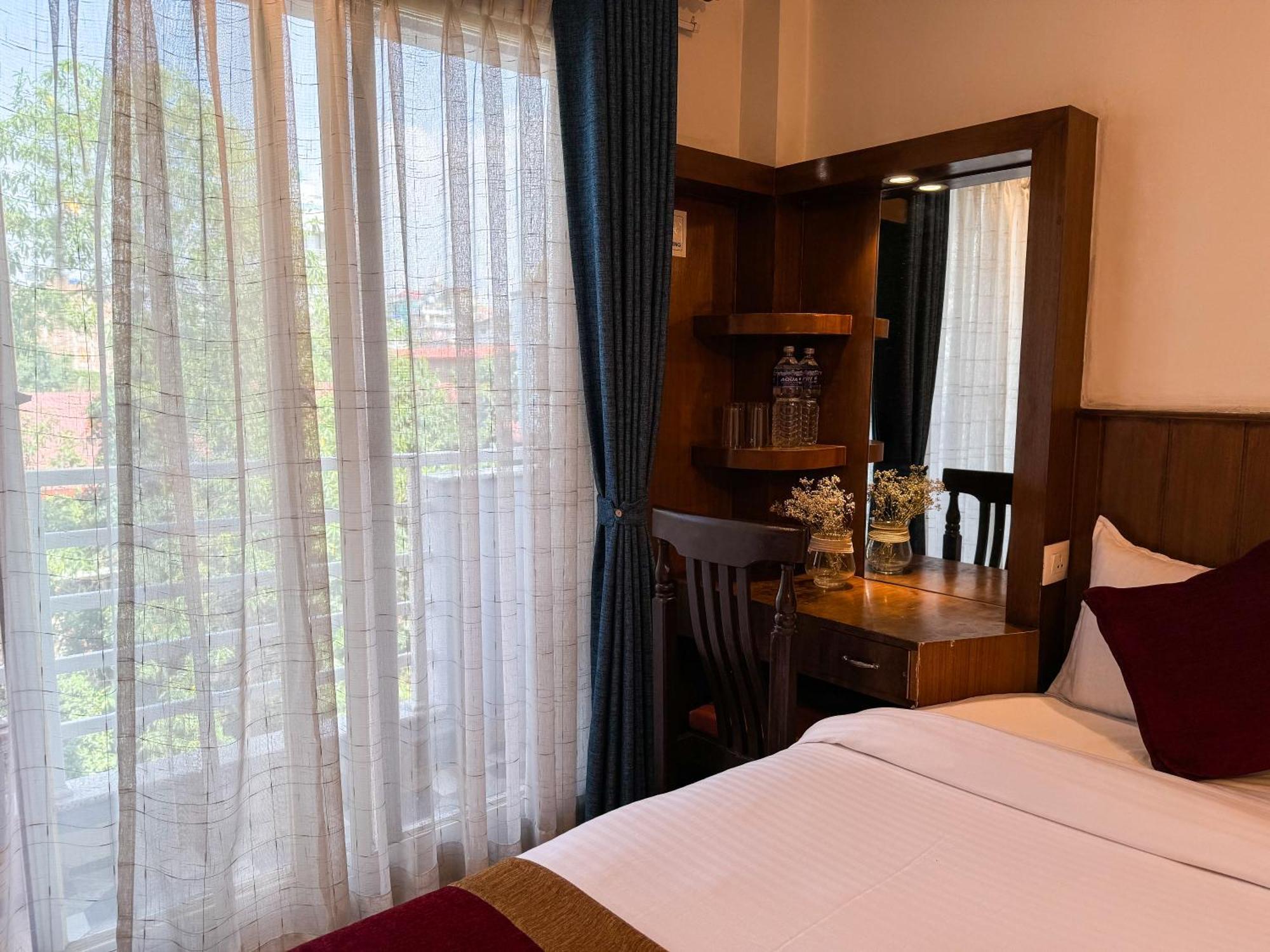 Hotel Abi International Катманду Екстер'єр фото
